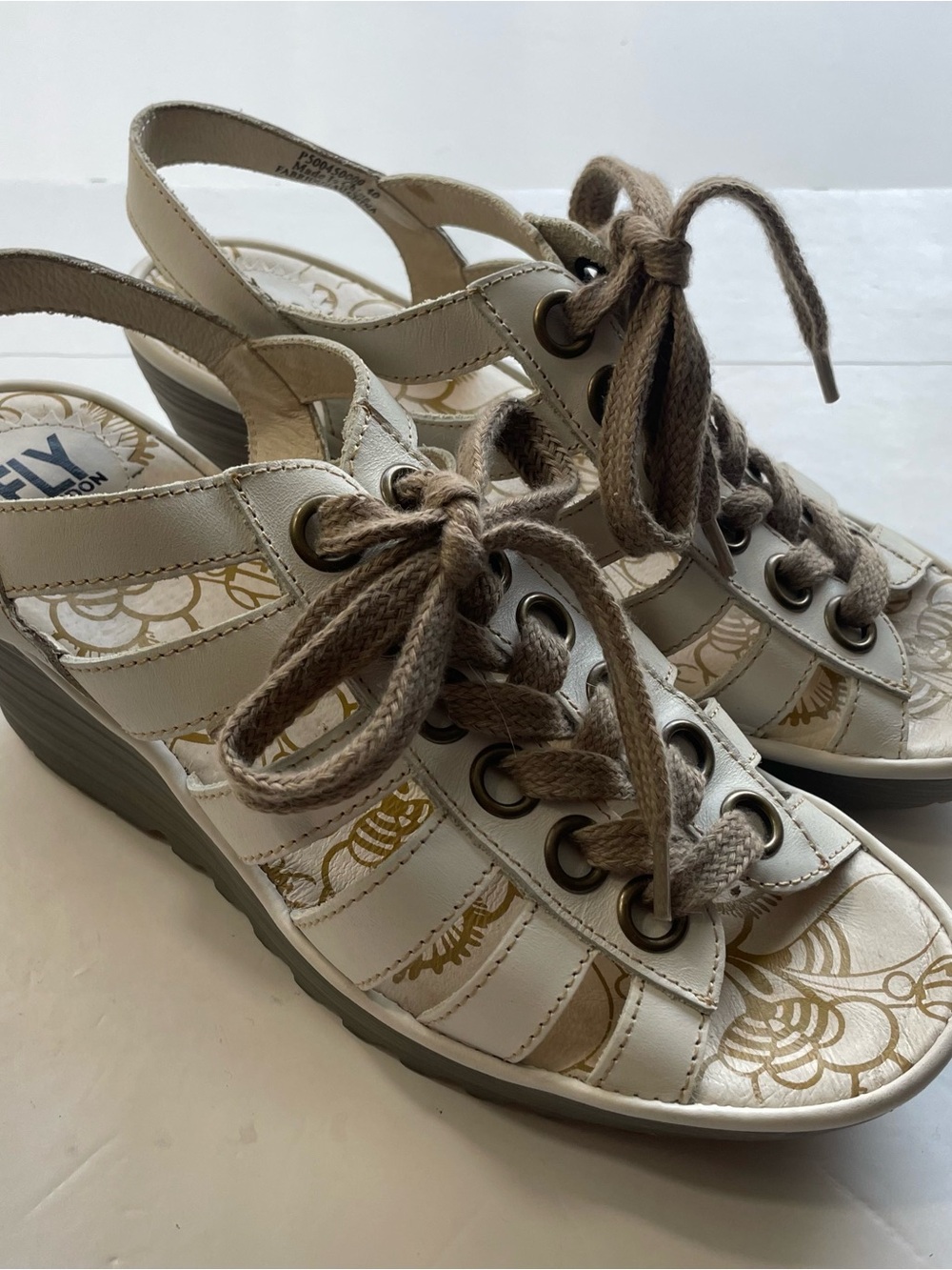 FLY London Yito Off-White Leather Lace Up Platform Wedge Sandals EU 40 US 9 9.5